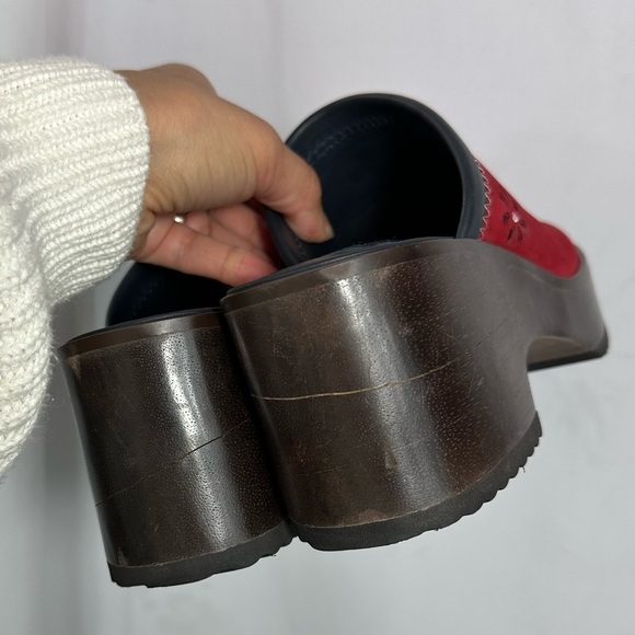 Y2K Tommy Hilfiger red suede wood clogs size 8.5 - Picture 8 of 15
